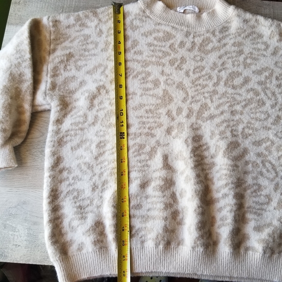 Goodnight Macaroon crewneck leopard print sweater - Picture 12 of 13